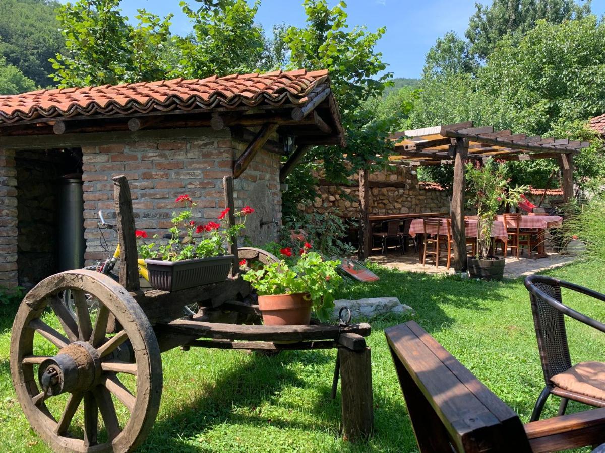 Konak Tosa Poganovo Exterior foto