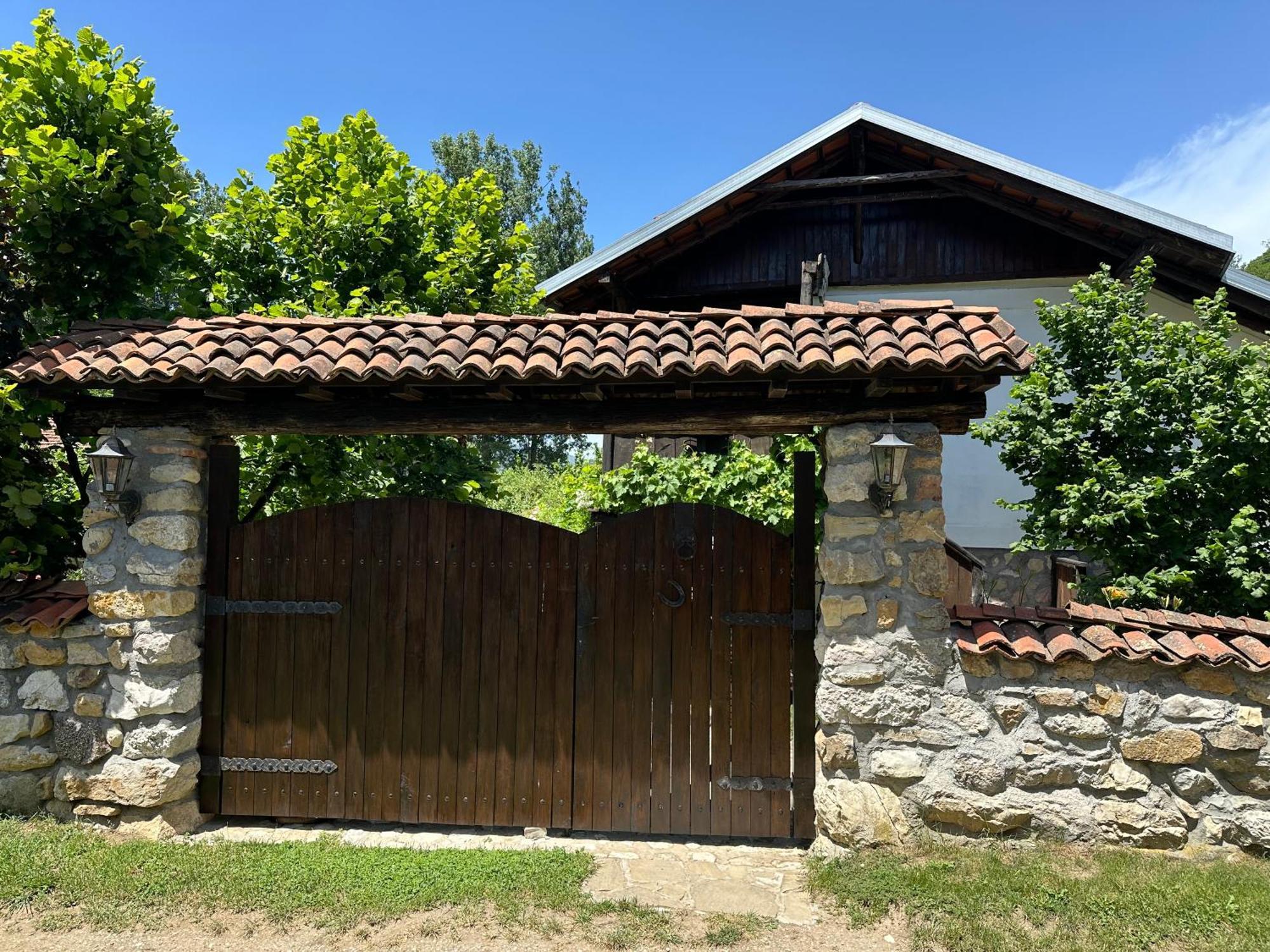 Konak Tosa Poganovo Exterior foto
