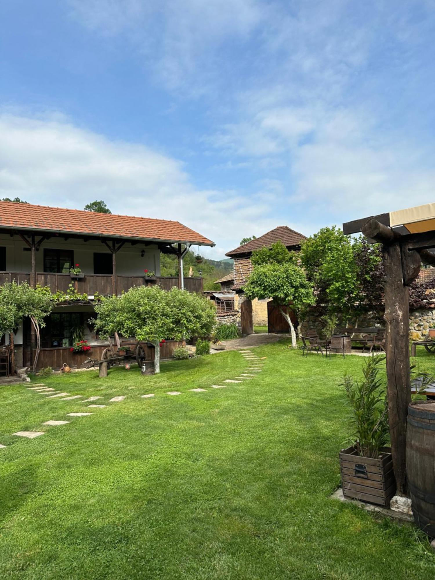 Konak Tosa Poganovo Exterior foto